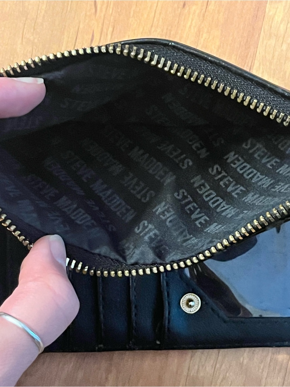 Steve Madden Black Zip-Around Leather Wallet - Picture 5 of 5